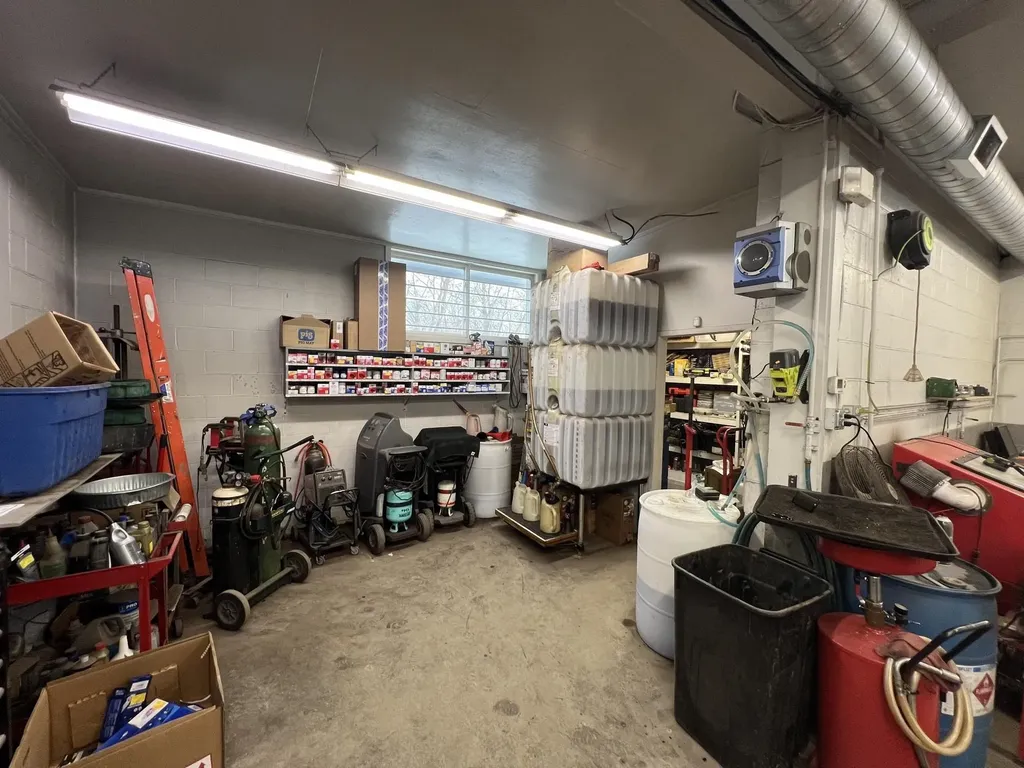1806 Hooksett Road Hooksett NH 03106