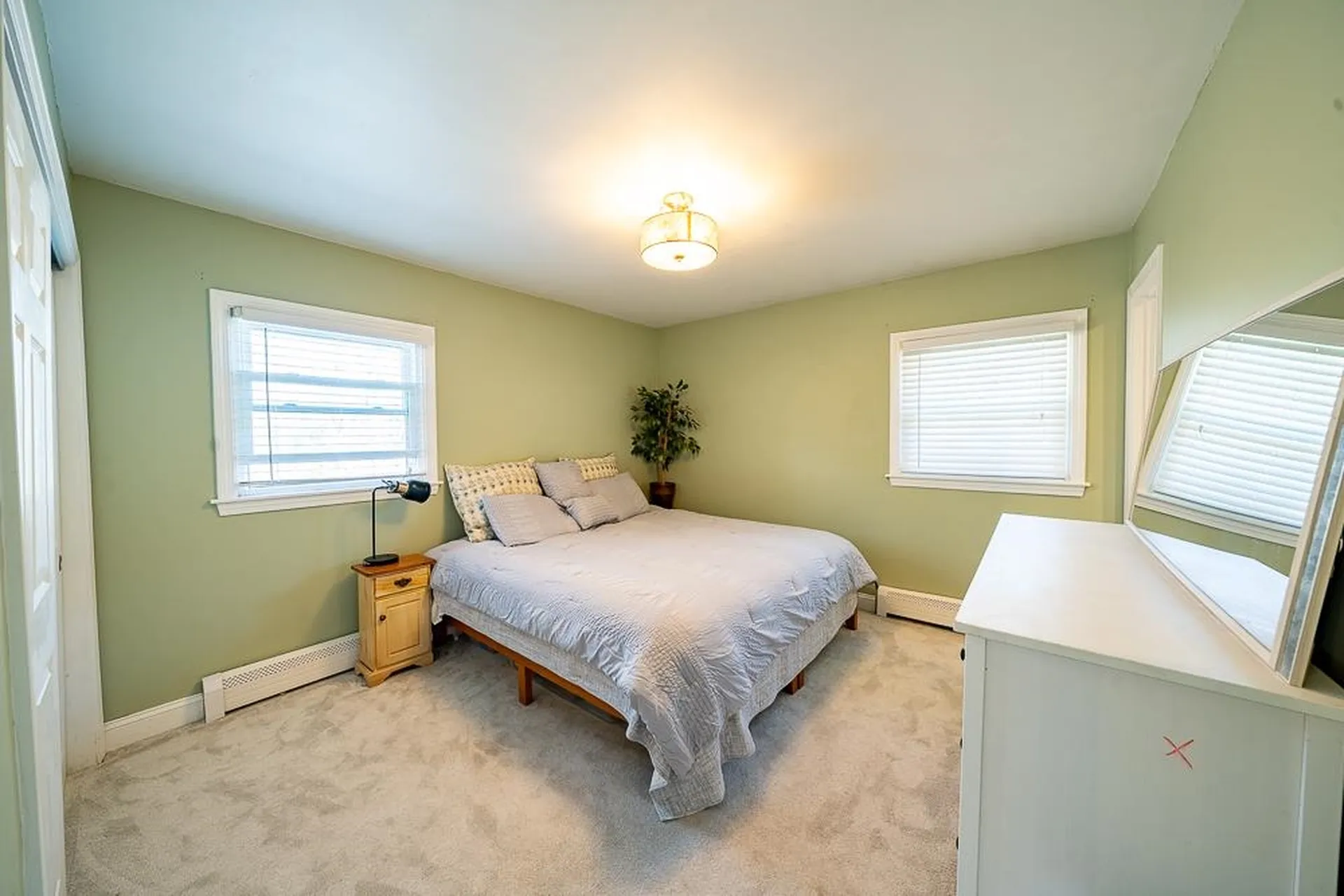 75 Hall Road Londonderry NH 03053