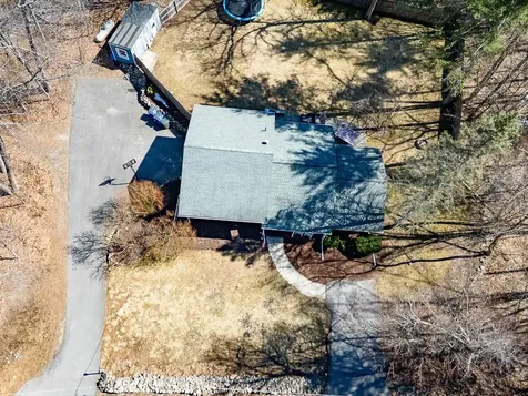 75 Hall Road Londonderry NH 03053