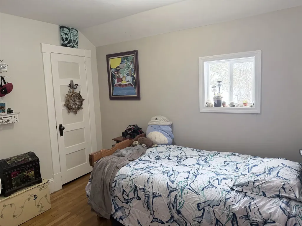16 Jefferson Avenue Lunenburg VT 05904
