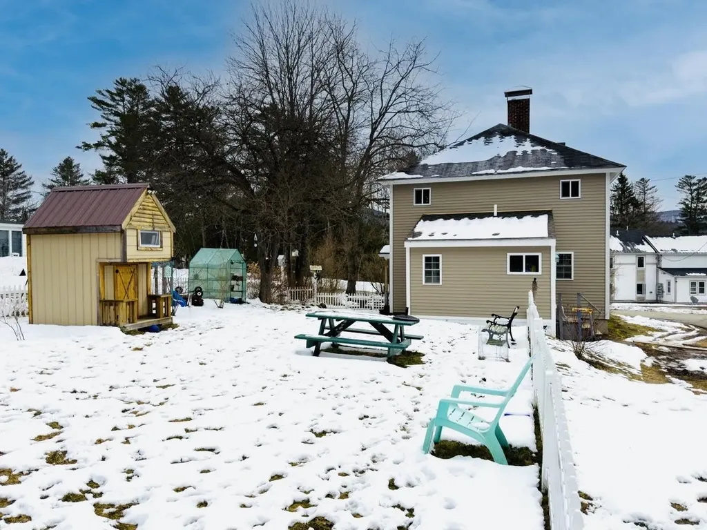 16 Jefferson Avenue Lunenburg VT 05904