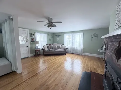 16 Jefferson Avenue Lunenburg VT 05904