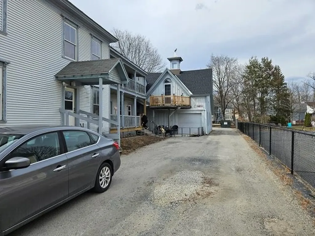 116 Roxbury Street Keene NH 03431