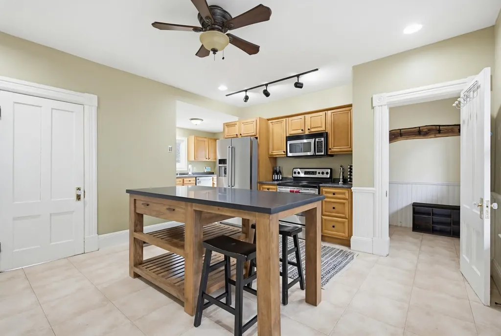 935 Union Street Manchester NH 03104