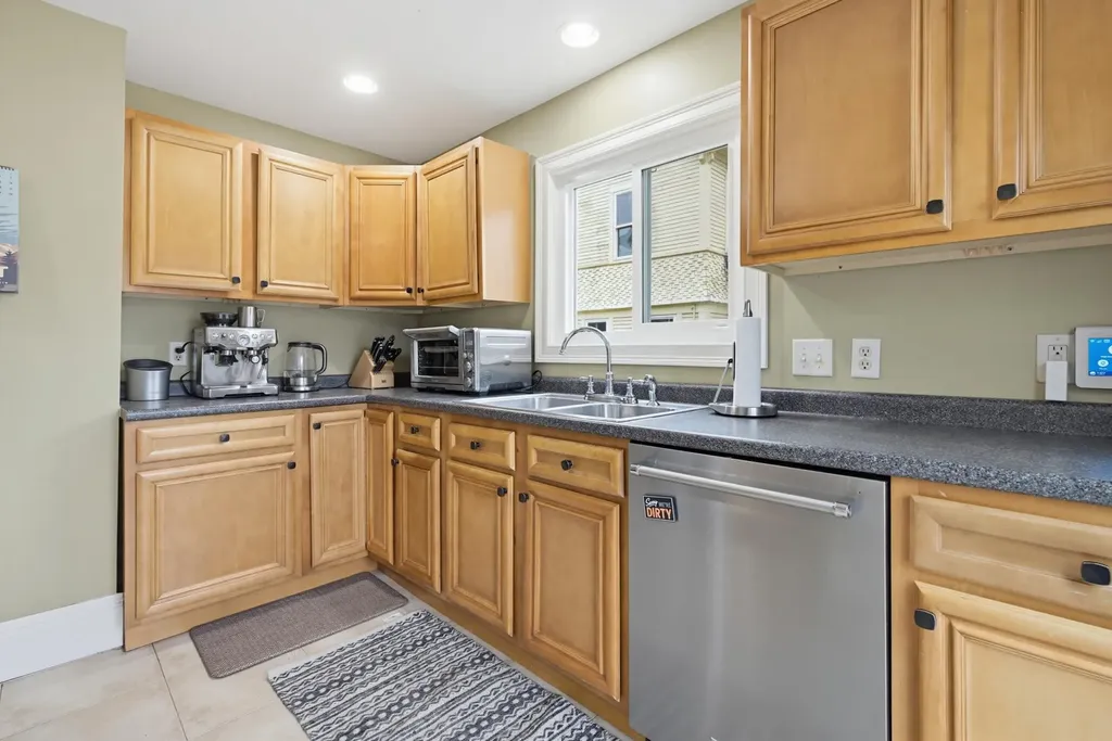 935 Union Street Manchester NH 03104