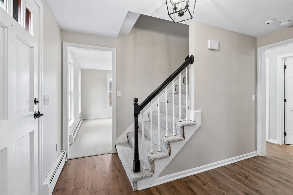 18 Gervaise Drive Derry NH 03038