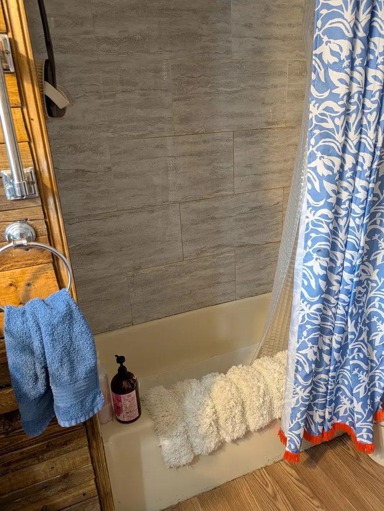 20 Fiske Place Claremont NH 03743