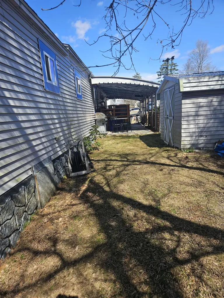 20 Fiske Place Claremont NH 03743