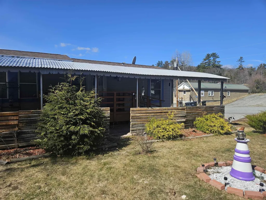 20 Fiske Place Claremont NH 03743