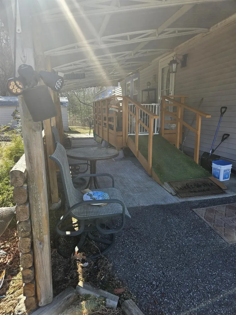 20 Fiske Place Claremont NH 03743