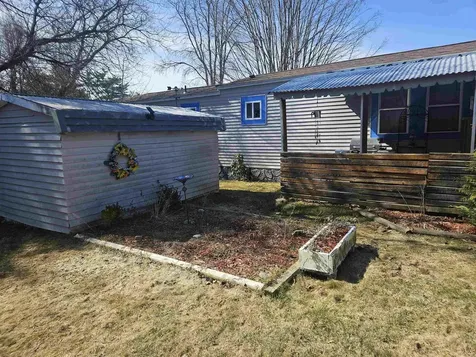20 Fiske Place Claremont NH 03743