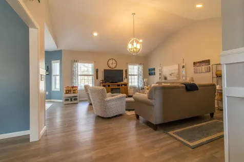 123 Falcon Ridge Road Milford NH 03055