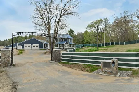 40 Dunbarton Center Road Bow NH 03304