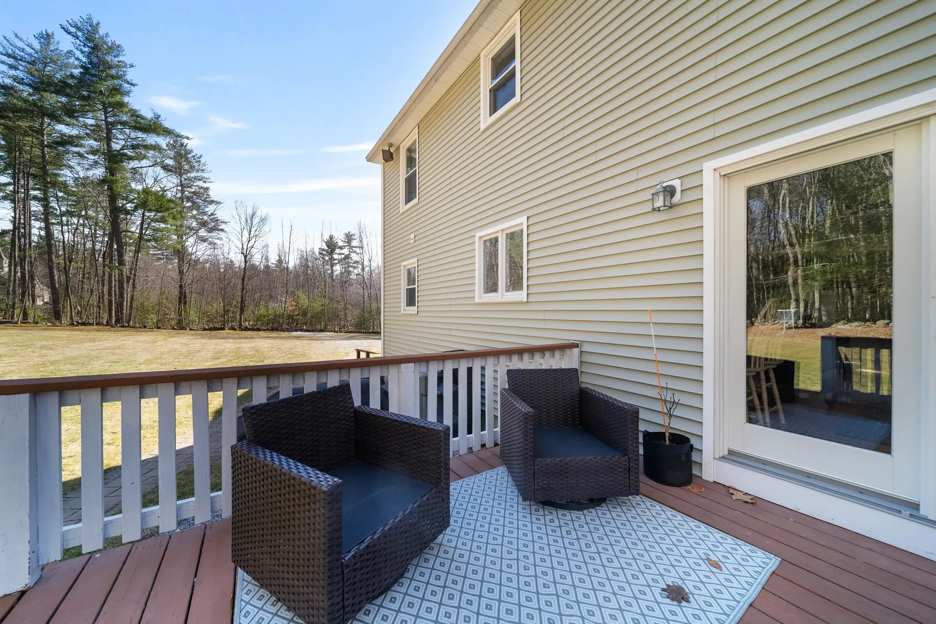 916 River Road Weare NH 03281