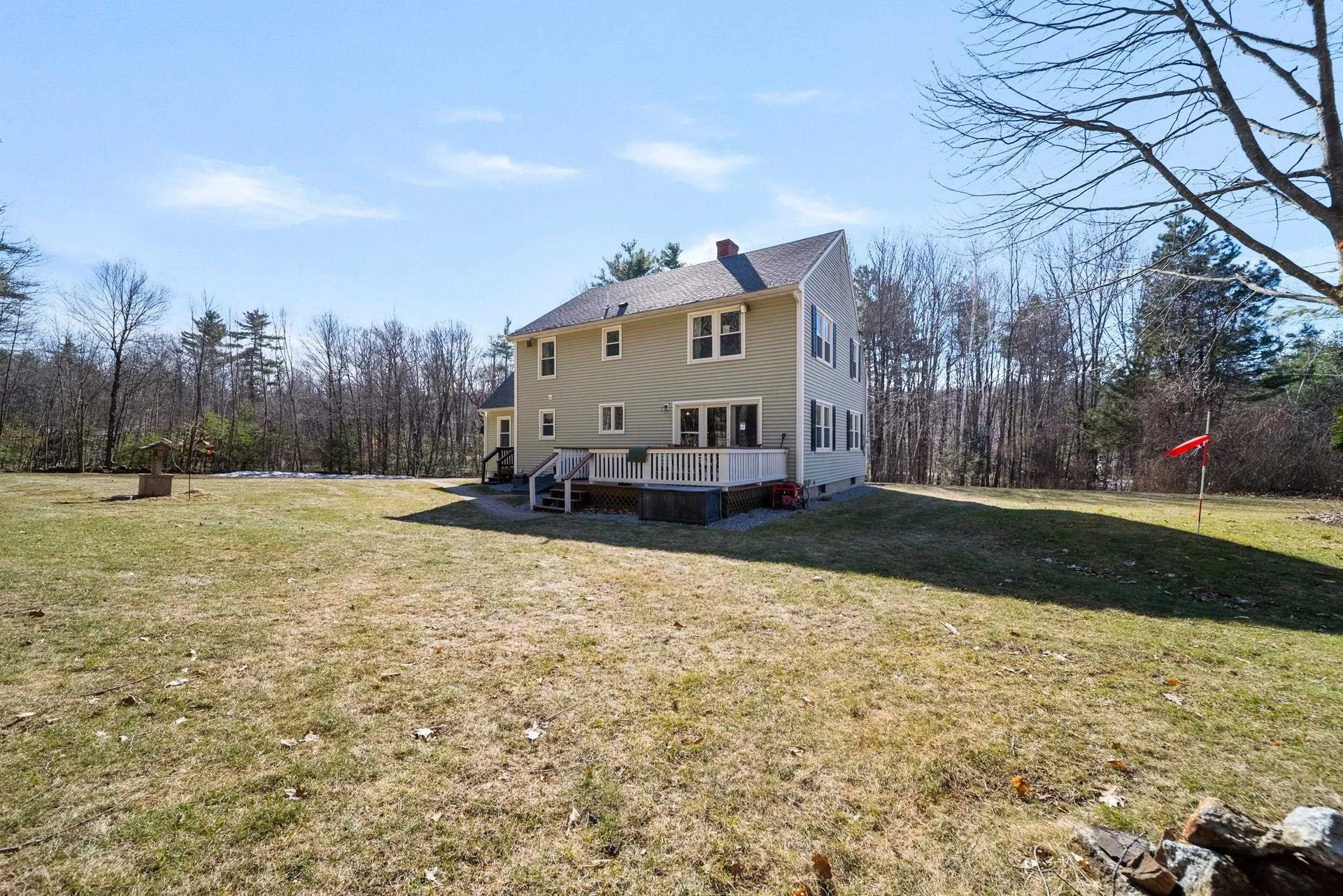 916 River Road Weare NH 03281