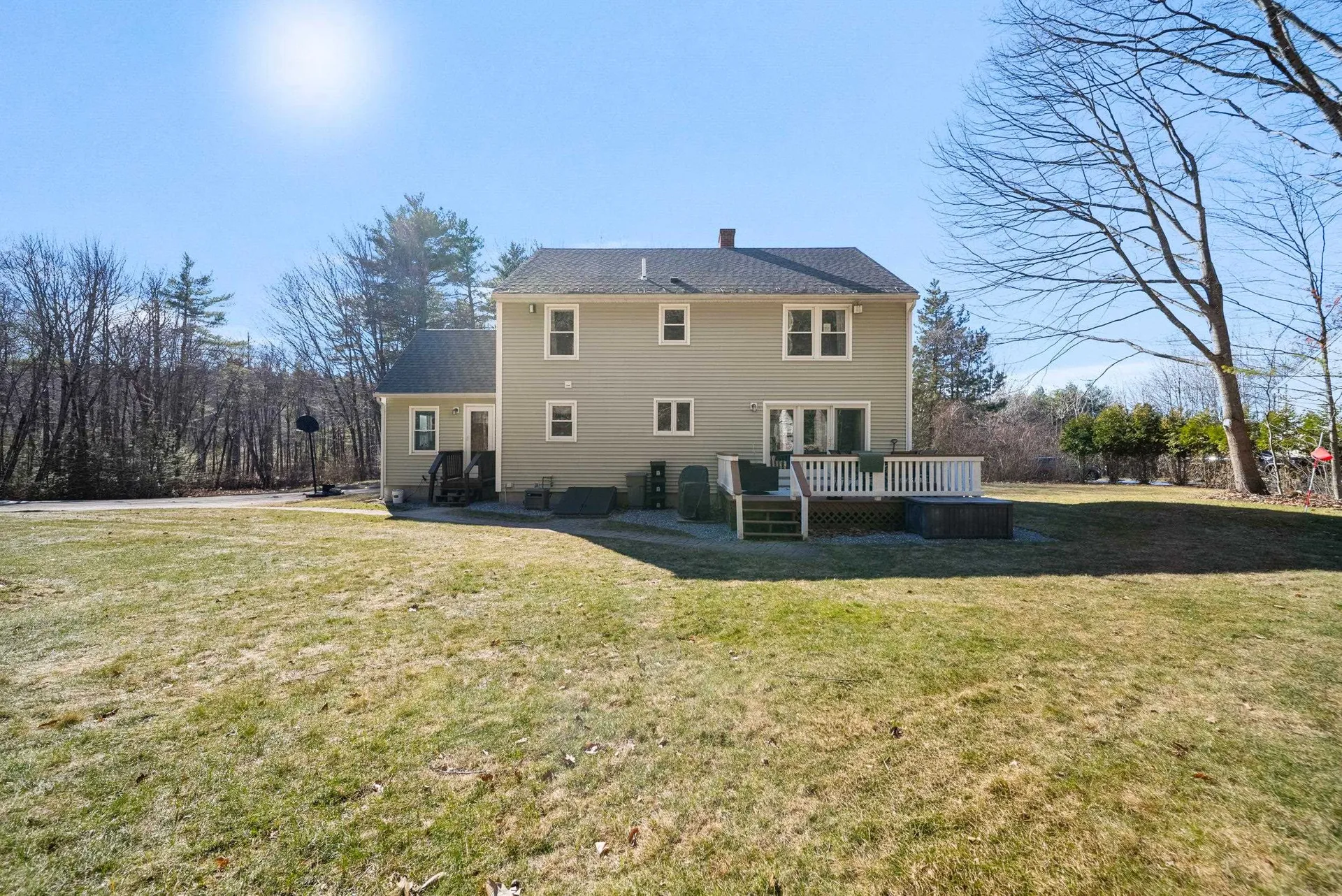 916 River Road Weare NH 03281