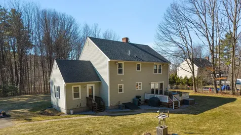 916 River Road Weare NH 03281