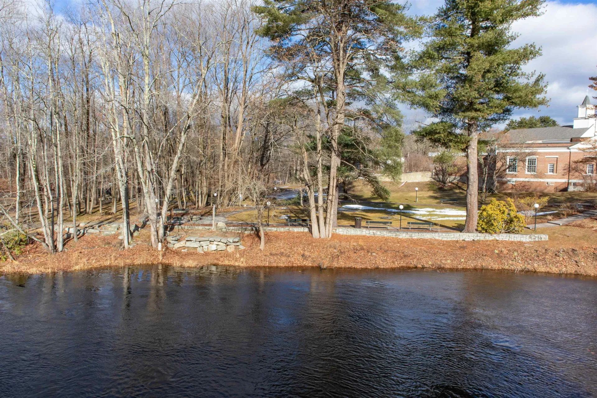 111 Union Square Milford NH 03055