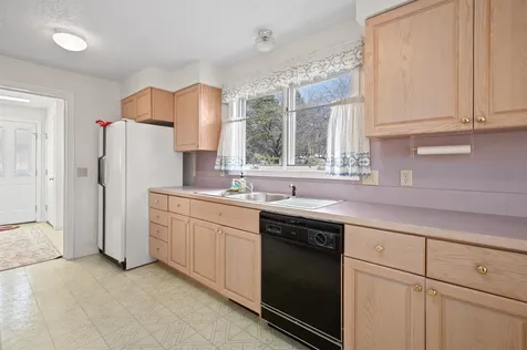 5 South Watch Road Meredith NH 03253