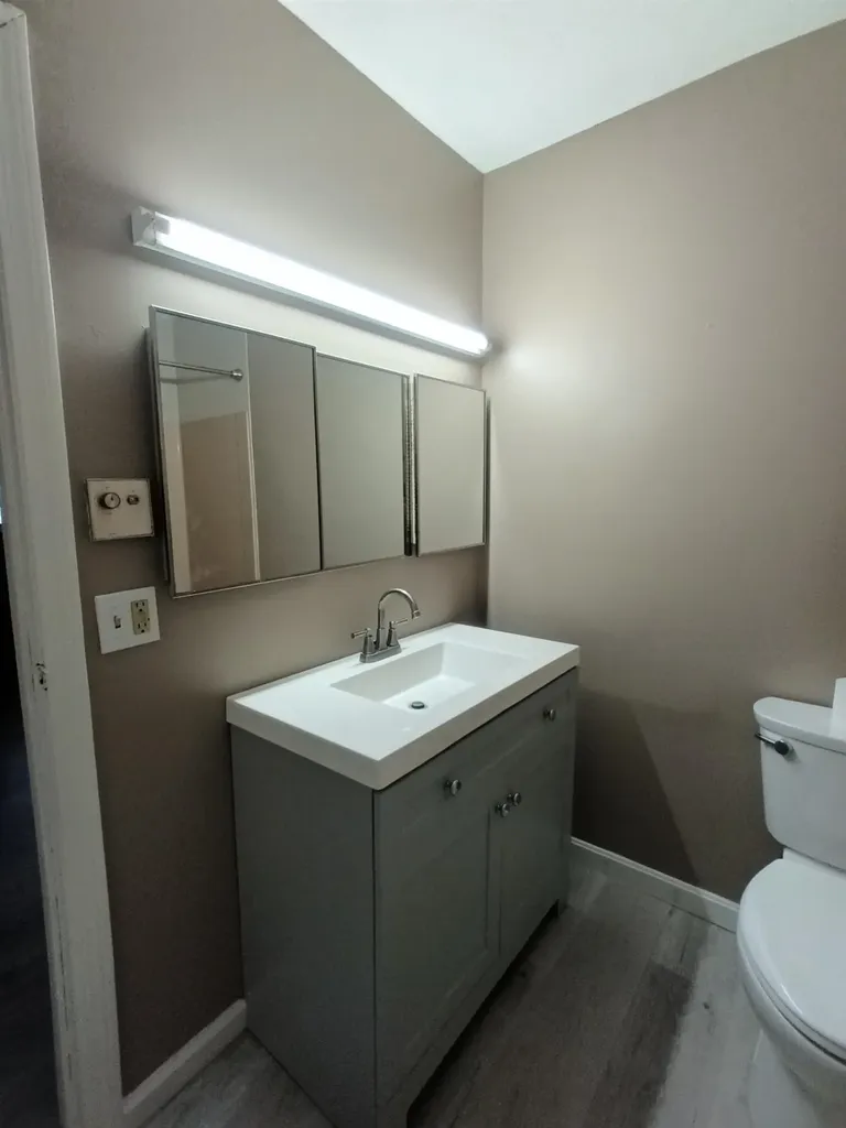 39 Brookside Drive Brattleboro VT 05301
