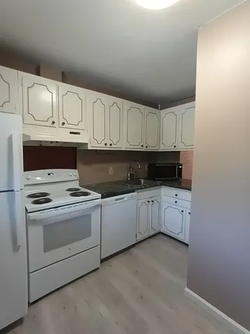 39 Brookside Drive Brattleboro VT 05301