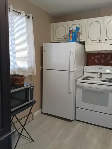 39 Brookside Drive Brattleboro VT 05301