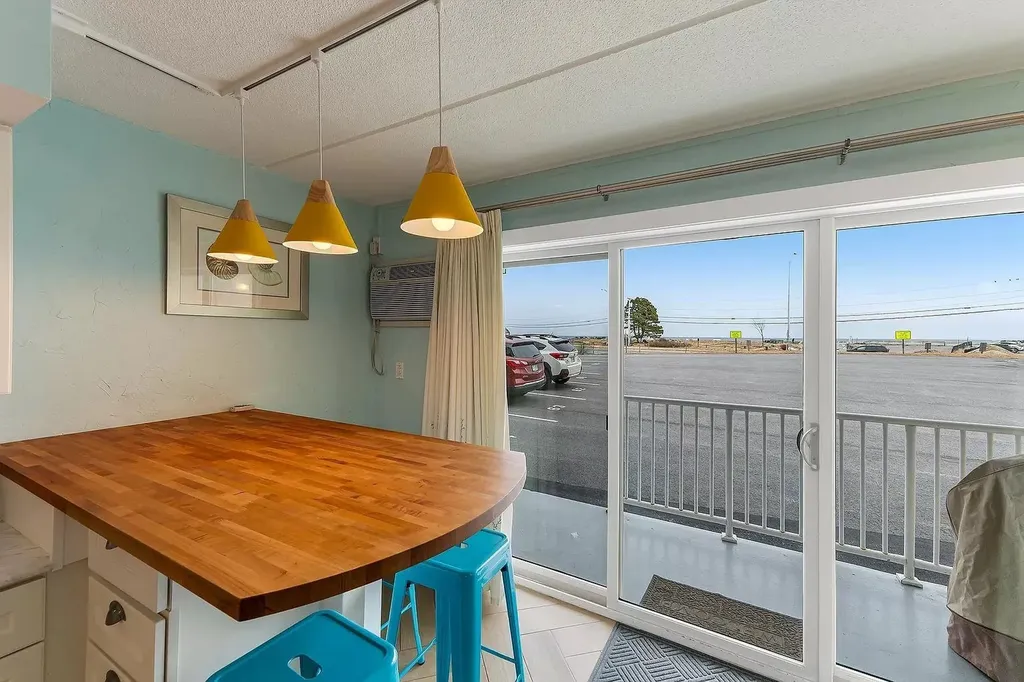 933 Ocean Boulevard Hampton NH 03842