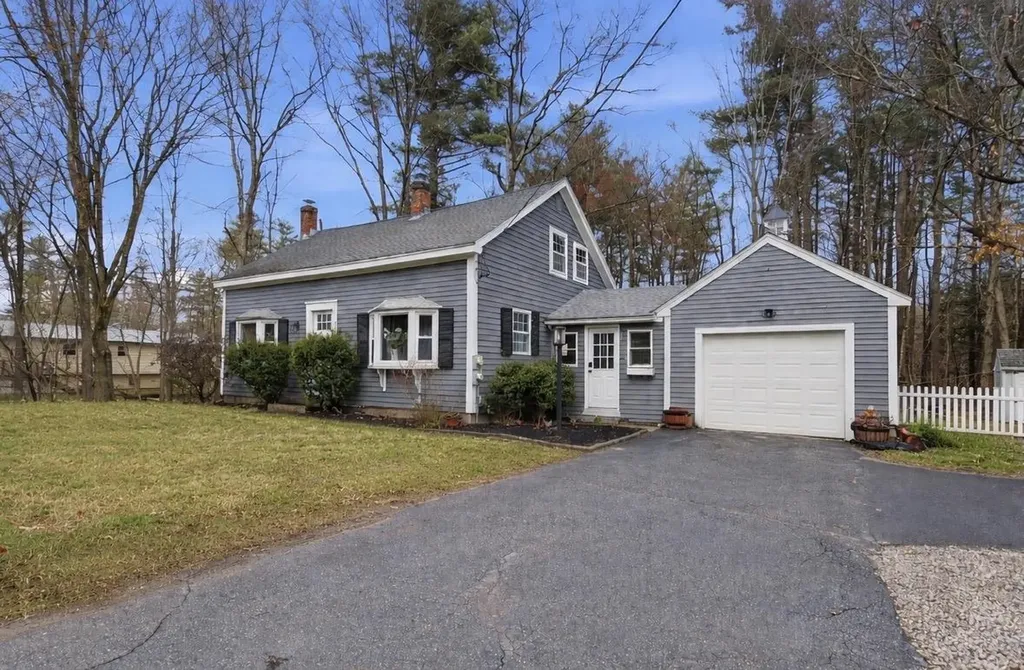 166 Turkey Hill Road Merrimack NH 03054