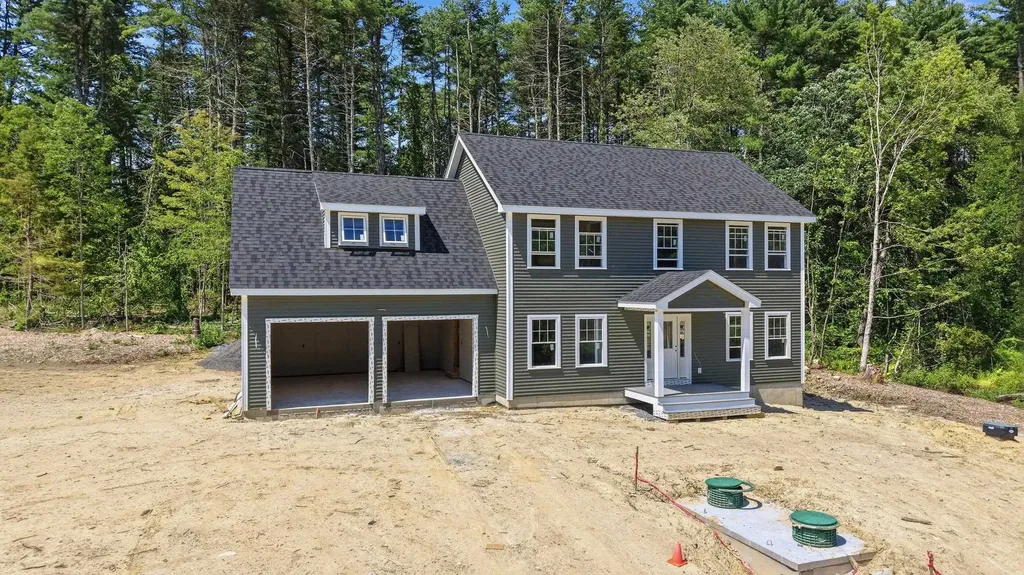 78 Gowing Road Hudson NH 03051