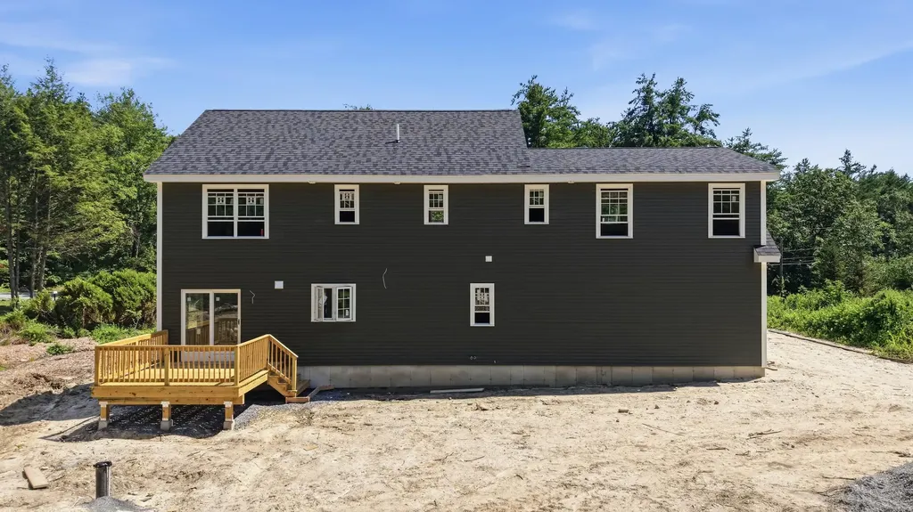 78 Gowing Road Hudson NH 03051