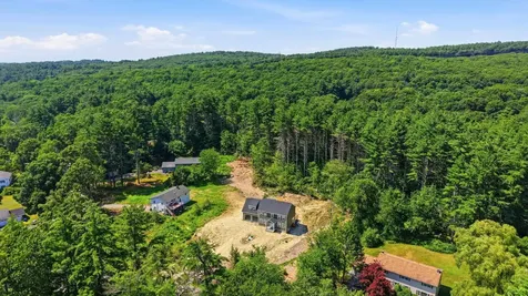 78 Gowing Road Hudson NH 03051