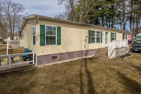 214 Robin Hood Drive Exeter NH 03833