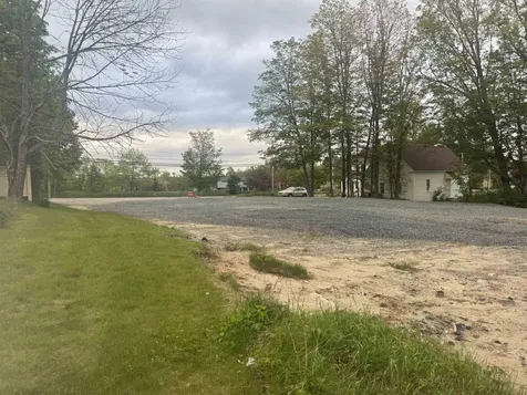 10 Main Street New London NH 03257