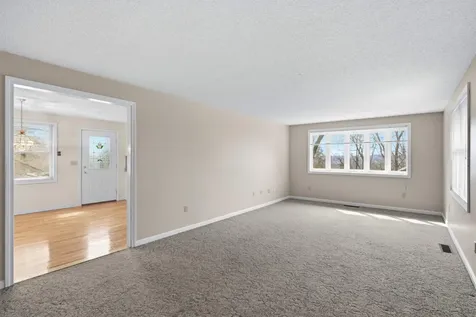 387 Harrison Street Manchester NH 03104
