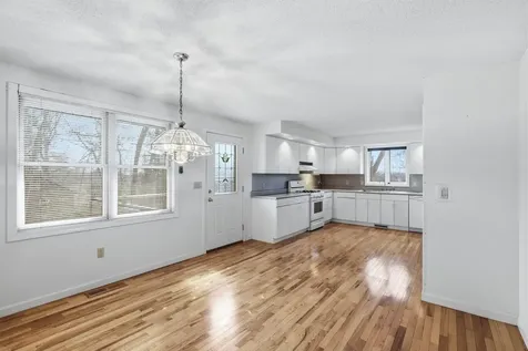 387 Harrison Street Manchester NH 03104