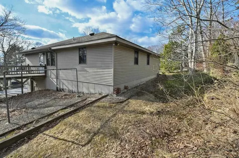 387 Harrison Street Manchester NH 03104
