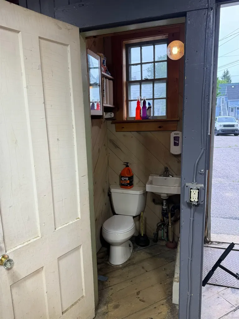 14 Summer Street Laconia NH 03246