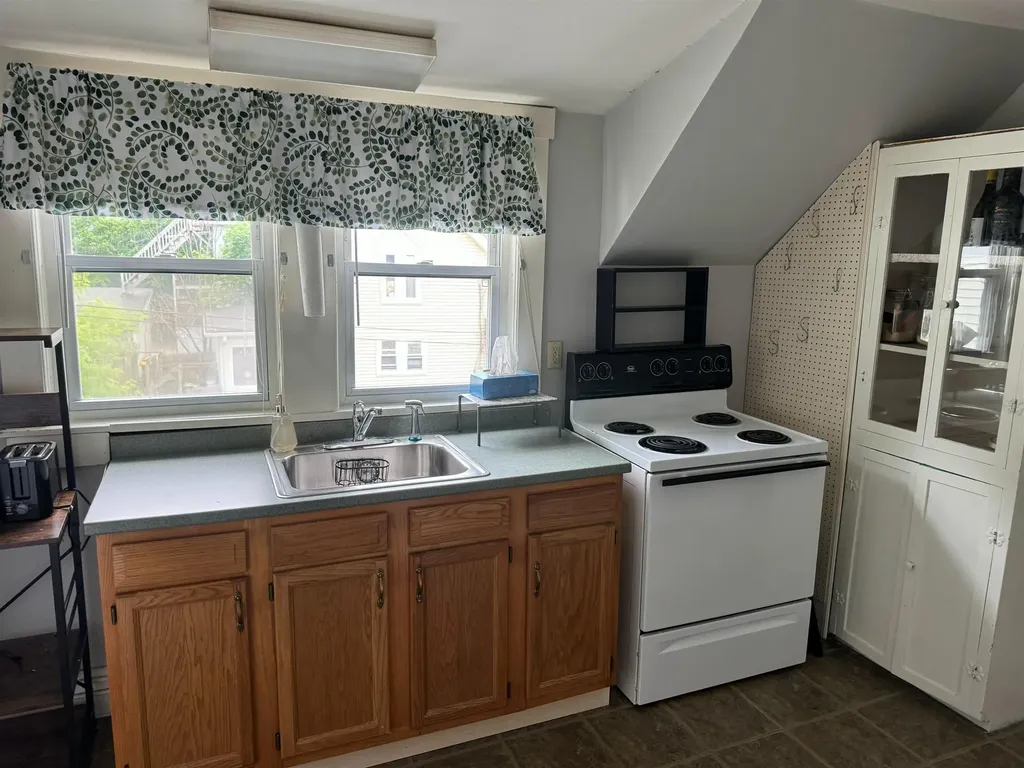 14 Summer Street Laconia NH 03246