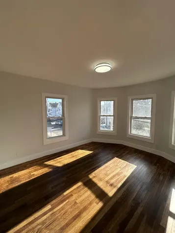 6 Holmes Street Nashua NH 03060