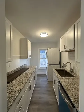 6 Holmes Street Nashua NH 03060