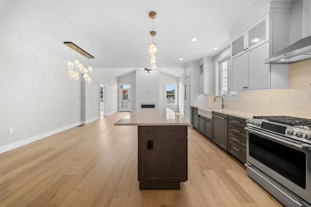 6 Benjamin Lane Thornton NH 03285