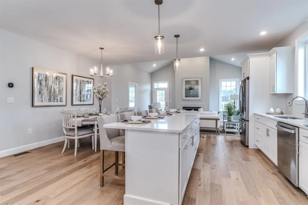 6 Benjamin Lane Thornton NH 03285