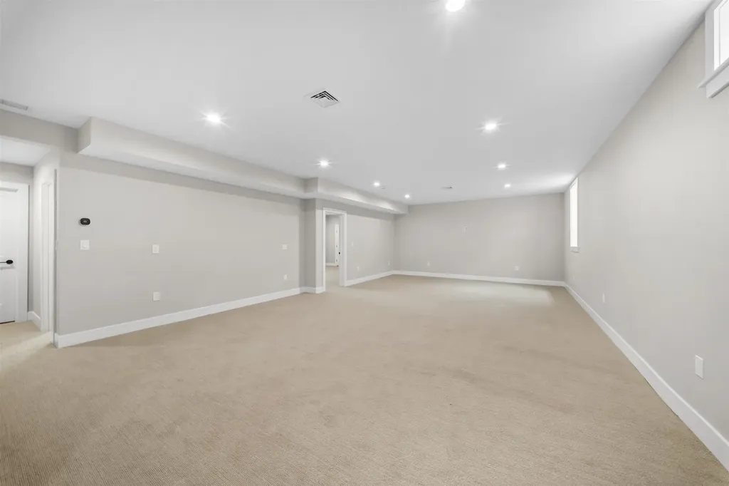 6 Benjamin Lane Thornton NH 03285