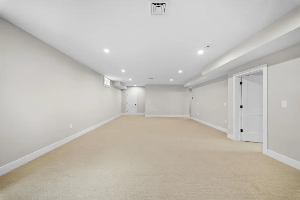 6 Benjamin Lane Thornton NH 03285