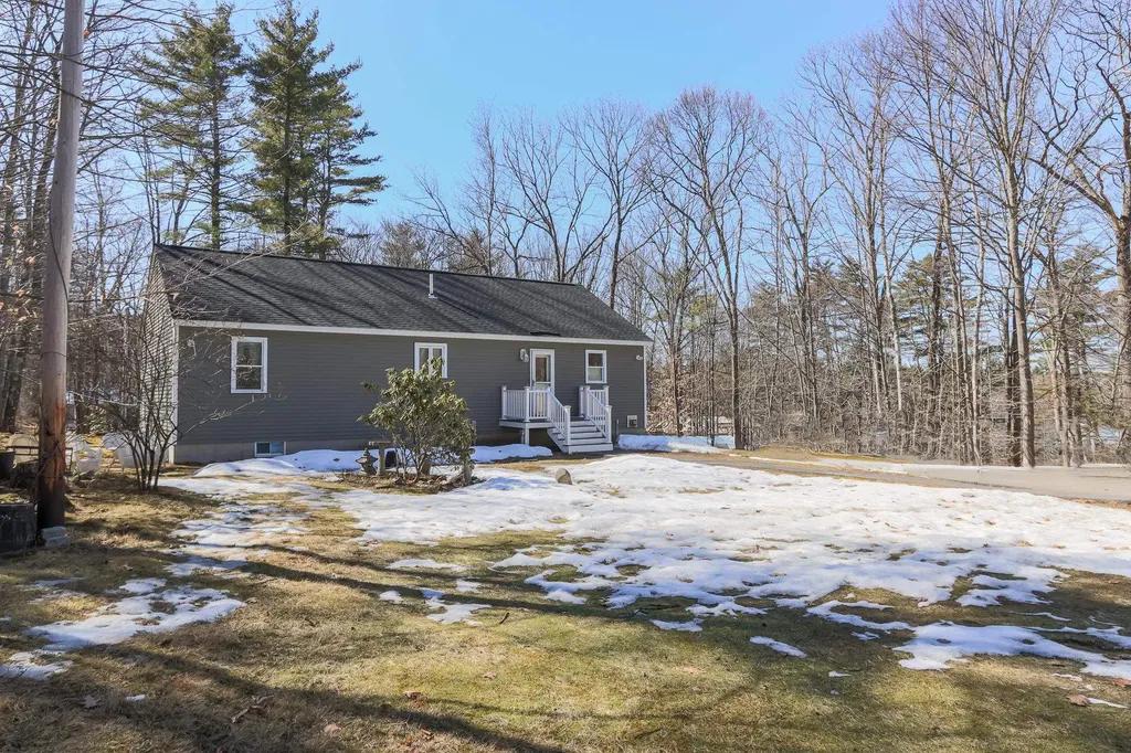 312 Cross Mill Road Northfield NH 03276