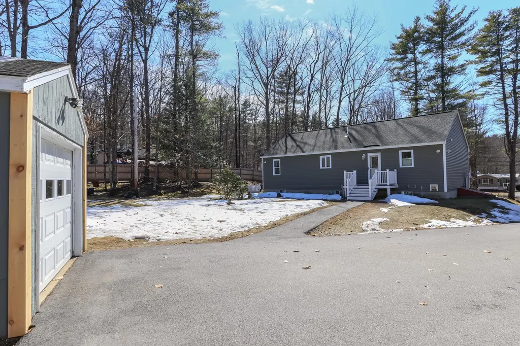 312 Cross Mill Road Northfield NH 03276