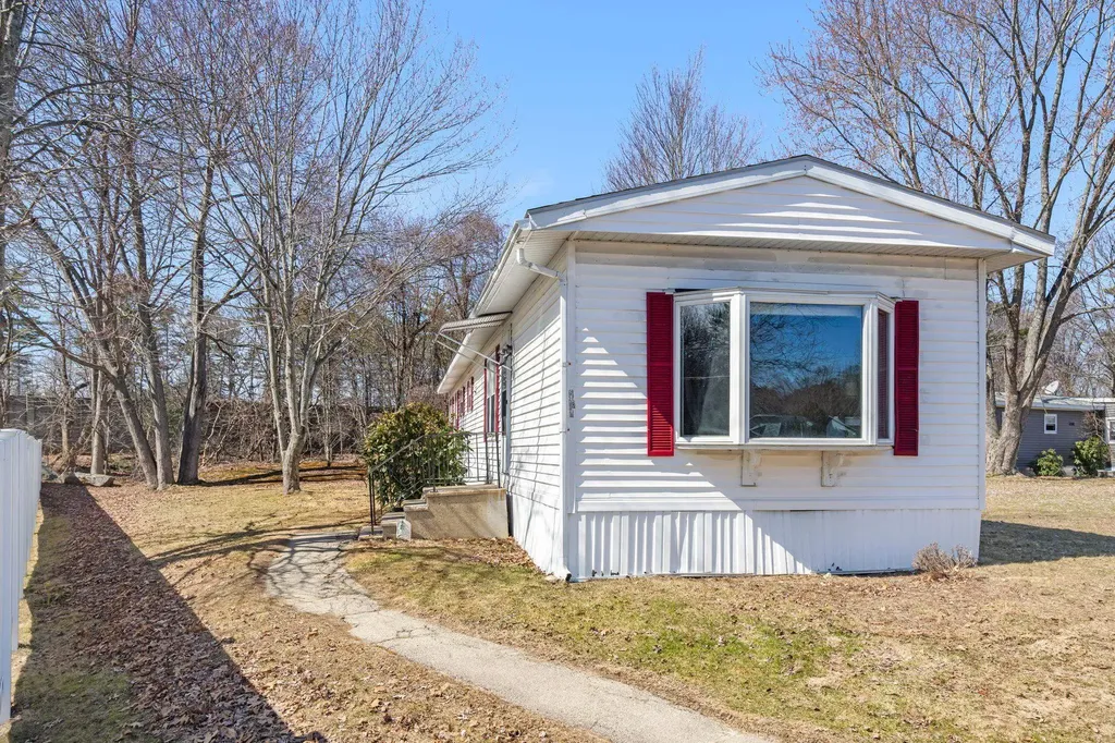 101 Lillian Avenue Seabrook NH 03874