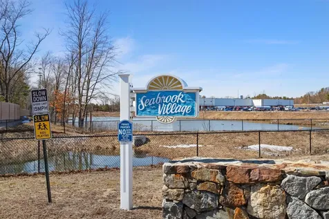 101 Lillian Avenue Seabrook NH 03874