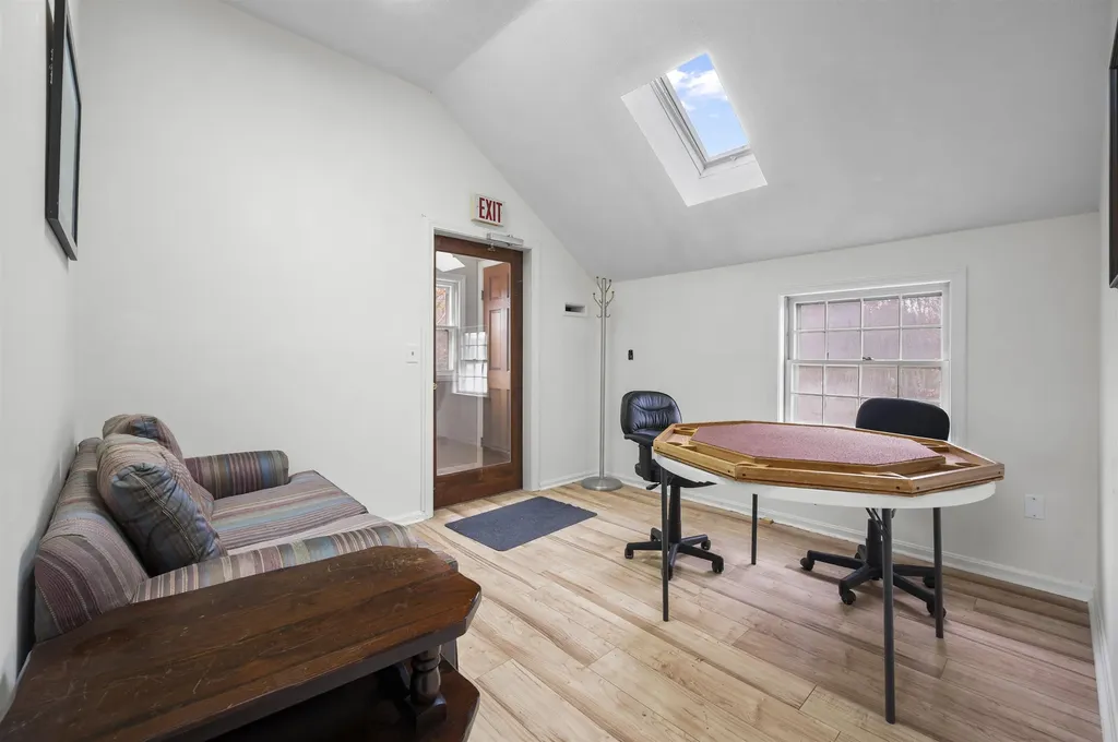 2425 Lafayette Road Portsmouth NH 03801