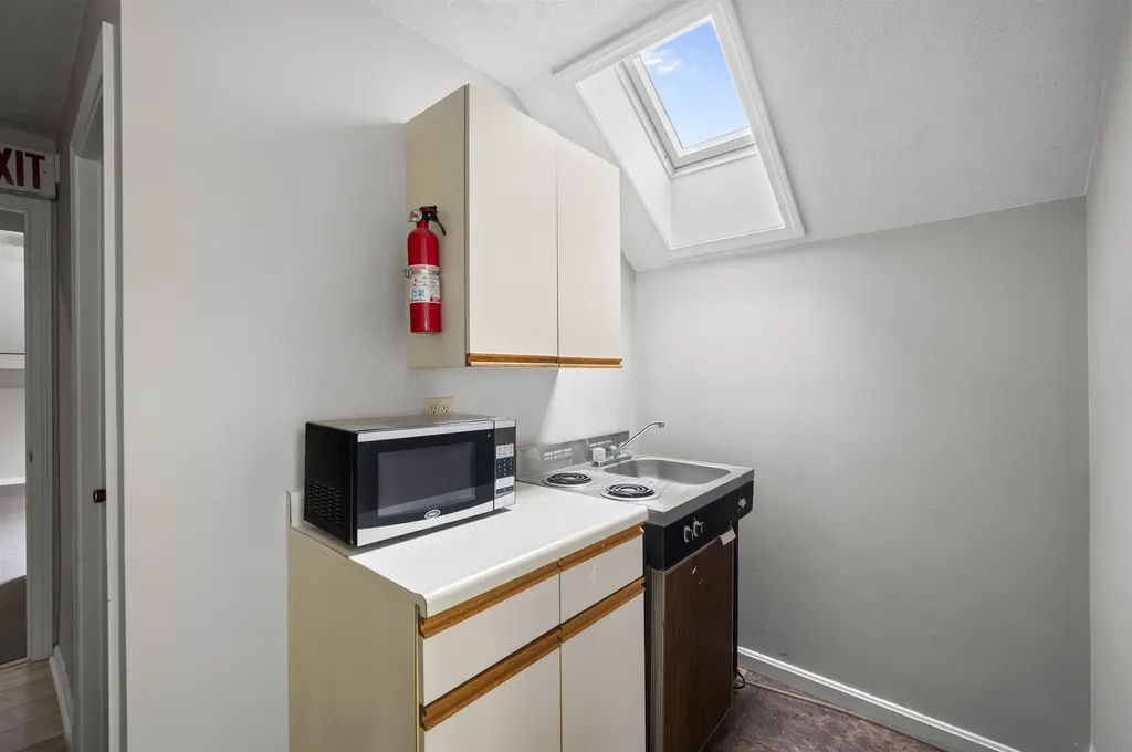 2425 Lafayette Road Portsmouth NH 03801